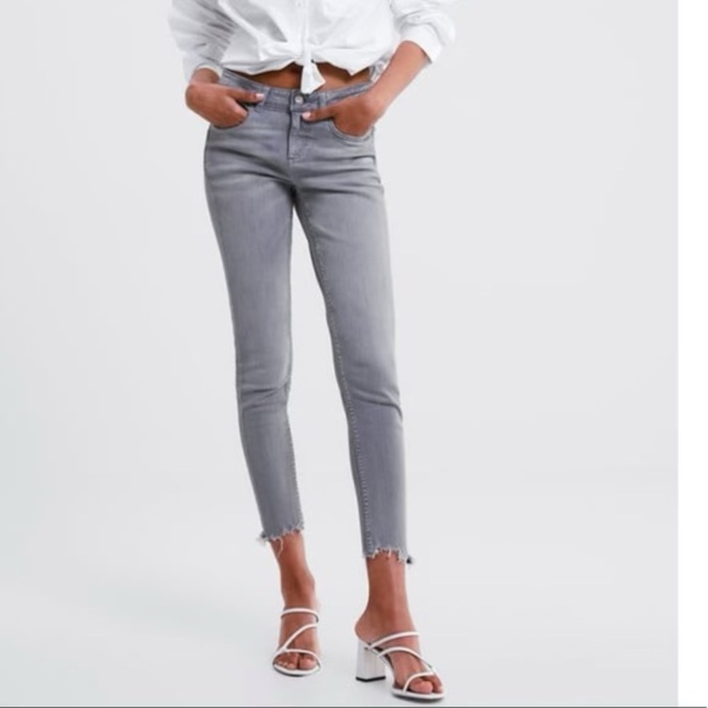 Zara Mid-Rise Skinny Jeans - Ripped Bottoms, light gray, size 2